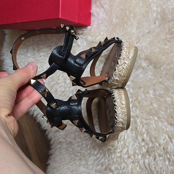 Valentino Garavani Black Espadrilles - Picture 5 of 11